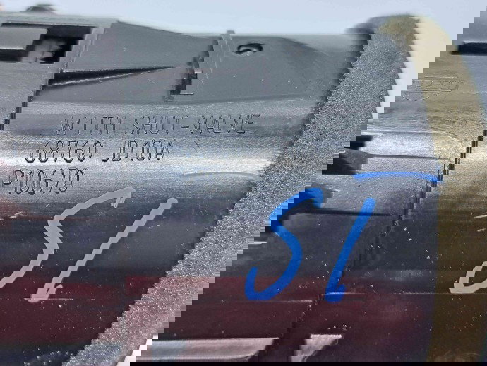  Grila aerisire stanga Nissan Qashqai [Fabr 2007-2014] Facelift 68760JD10A