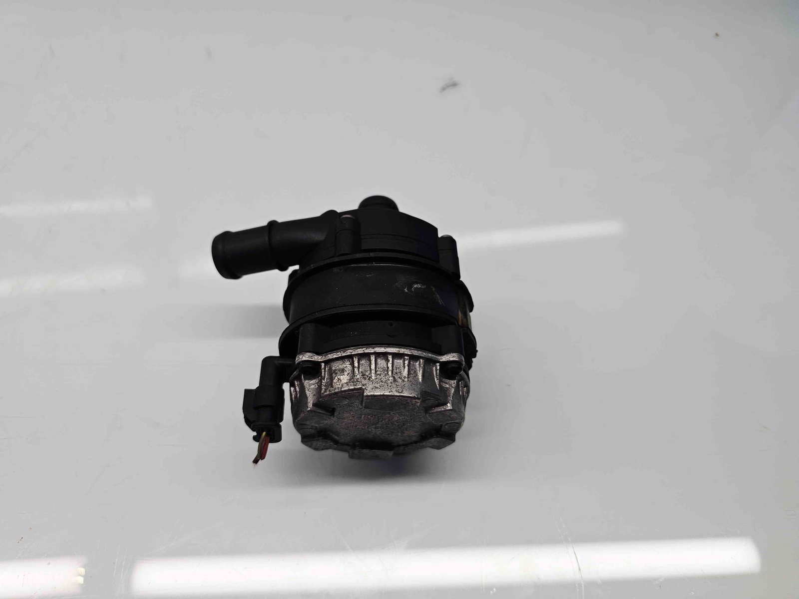 Pompa recirculare apa Audi A6 (4A2, C8) S-line [Fabr 2018-2025] 04L965567 2.0 TDI DFBA 150KW / 204CP - imagine 1