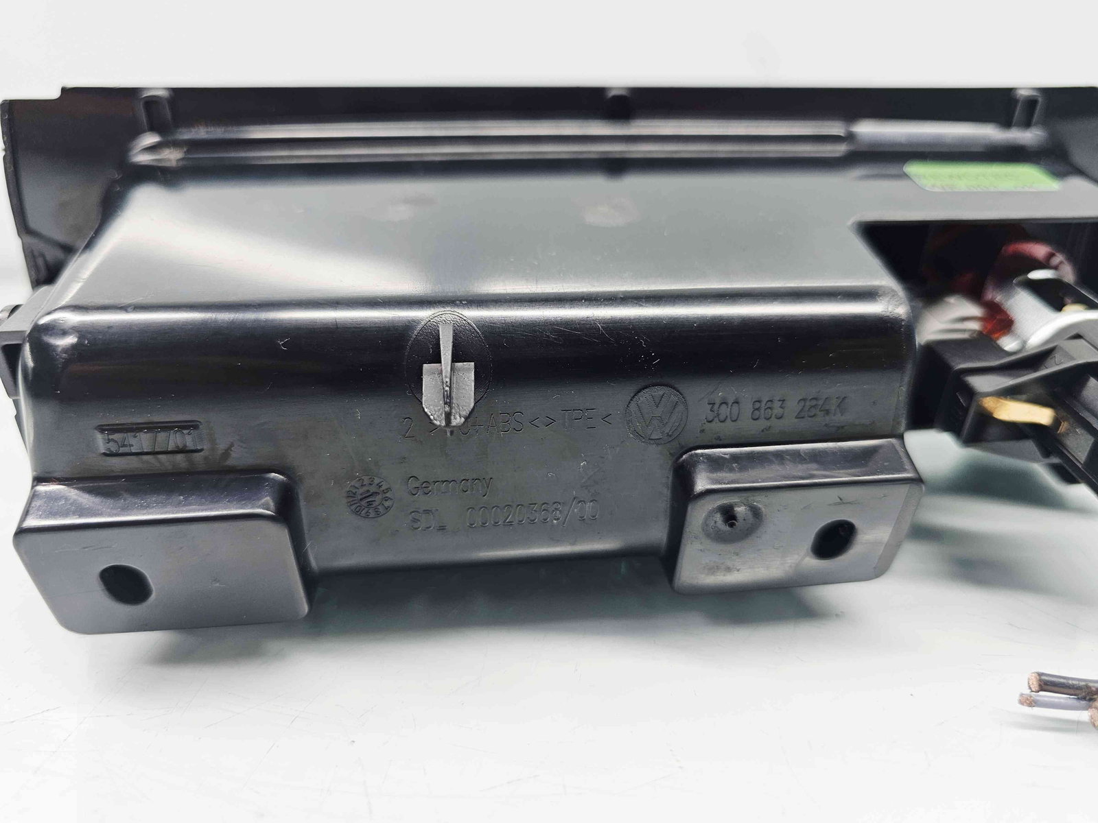 Scrumiera Volkswagen Passat B7 (362) [Fabr 2010-2014] 3C0863284K - imagine 5