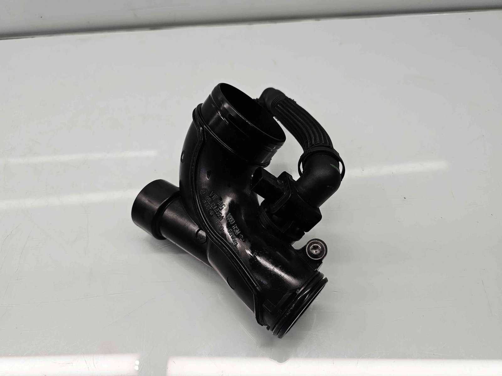 Tub admisie aer Audi A6 (4A2, C8) S-line [Fabr 2018-2025] 05L129635A 2.0 TDI DFBA 150KW / 204CP - imagine 1