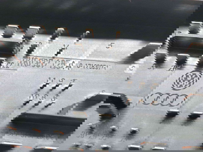  Panou sigurante  Volkswagen Golf 5 (1K1) [Fabr 2004-2008] 1K0937125A 