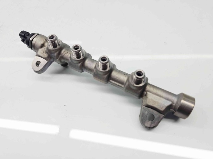 Rampa injectoare  Opel Astra J [Fabr 2009-2015] 55576177 2.0 CDTI A20DT 121KW / 165CP