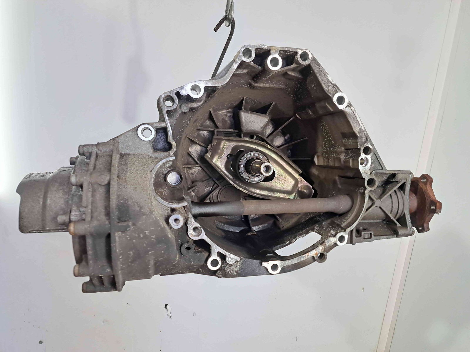 Cutie viteze manuala 6 trepte AUDI A5 (8T3) [Fabr 2007-2015] 2.0 TDI CAHALLQ 125KW / 170CP - imagine 5