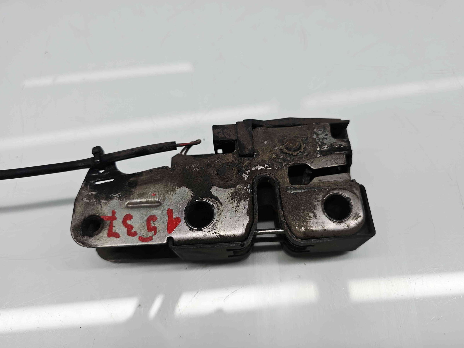 Broasca capota Volkswagen Passat B6 Variant (3C5) [Fabr 2005-2010] OEM - imagine 2