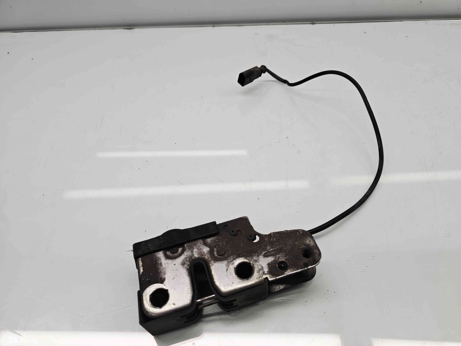 Broasca capota Volkswagen Passat B6 Variant (3C5) [Fabr 2005-2010] OEM - imagine 4