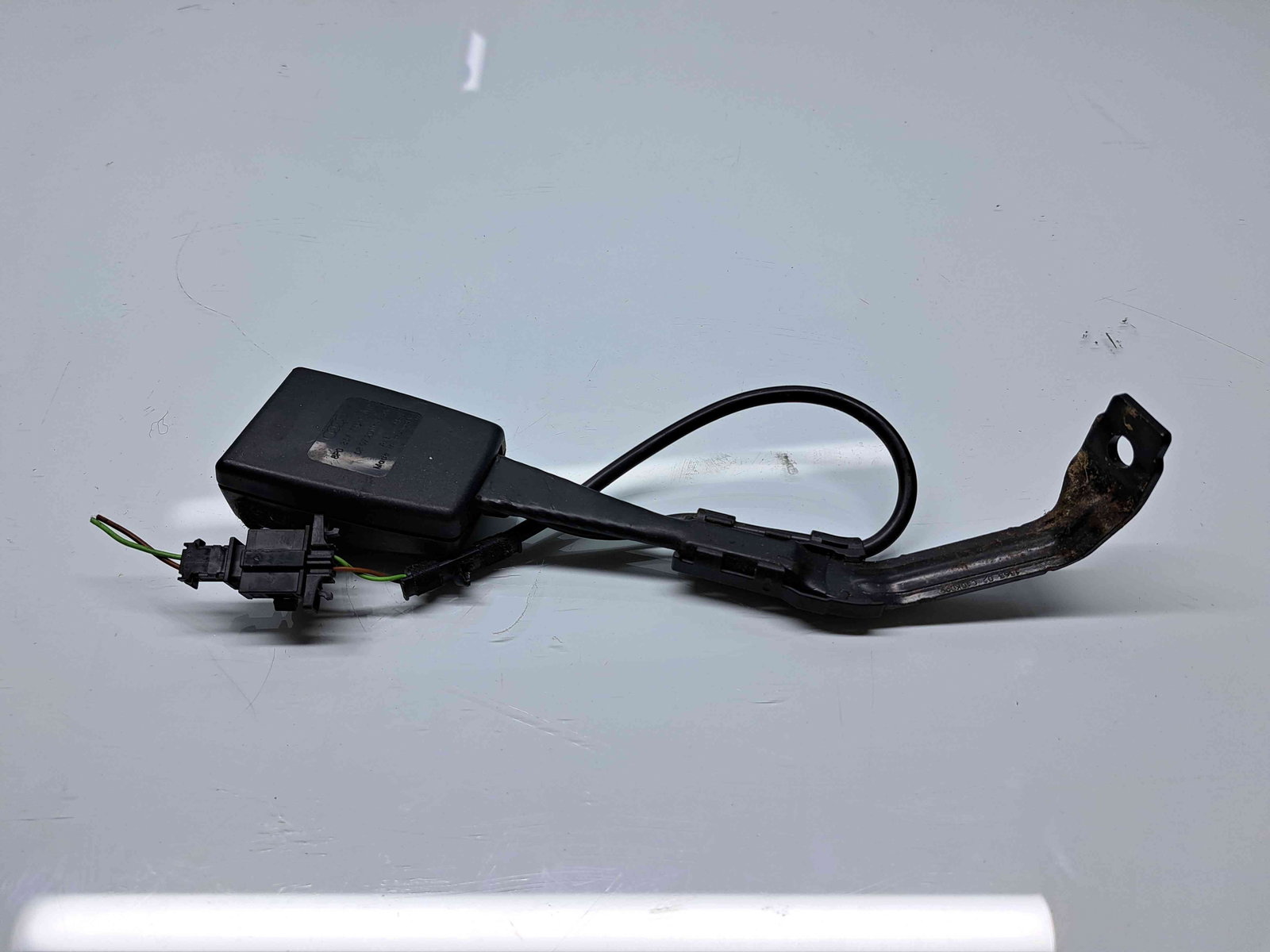 Capsa centura dreapta fata Audi TT (8J3) [Fabr 2006-2013] 8P0857756G - imagine 1