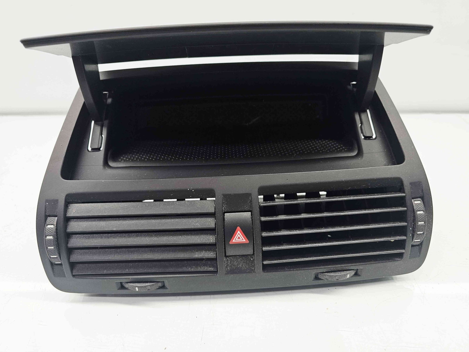 Grila aerisire centrala Skoda Octavia 2 Combi (1Z5) [Fabr 2004-2013] Facelift 1Z0820951 - imagine 2