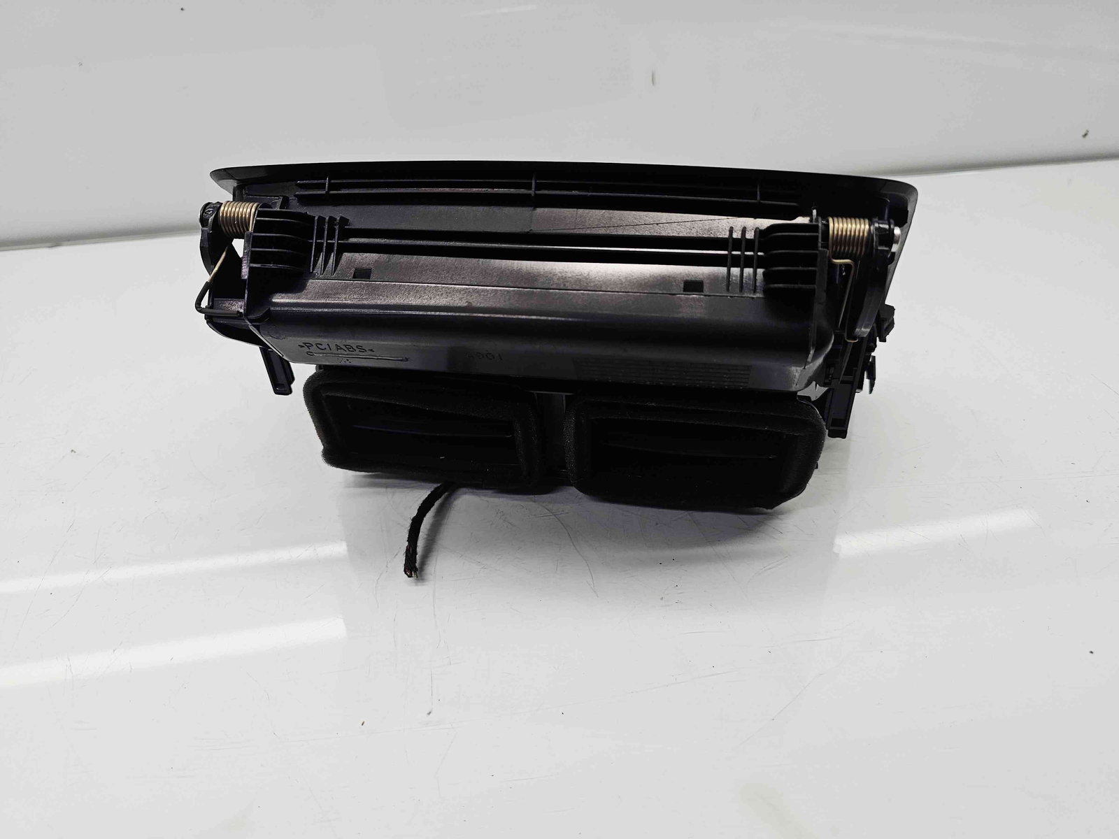 Grila aerisire centrala Skoda Octavia 2 Combi (1Z5) [Fabr 2004-2013] Facelift 1Z0820951 - imagine 3