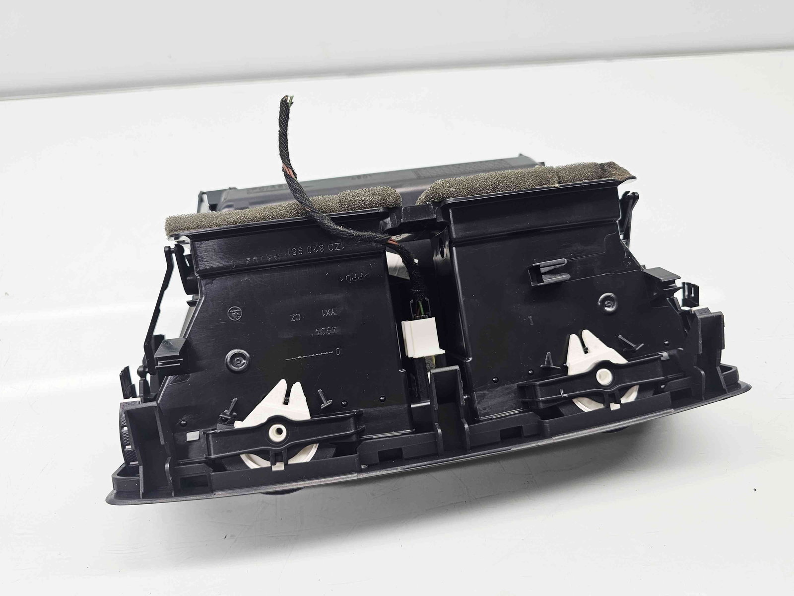 Grila aerisire centrala Skoda Octavia 2 Combi (1Z5) [Fabr 2004-2013] Facelift 1Z0820951 - imagine 4