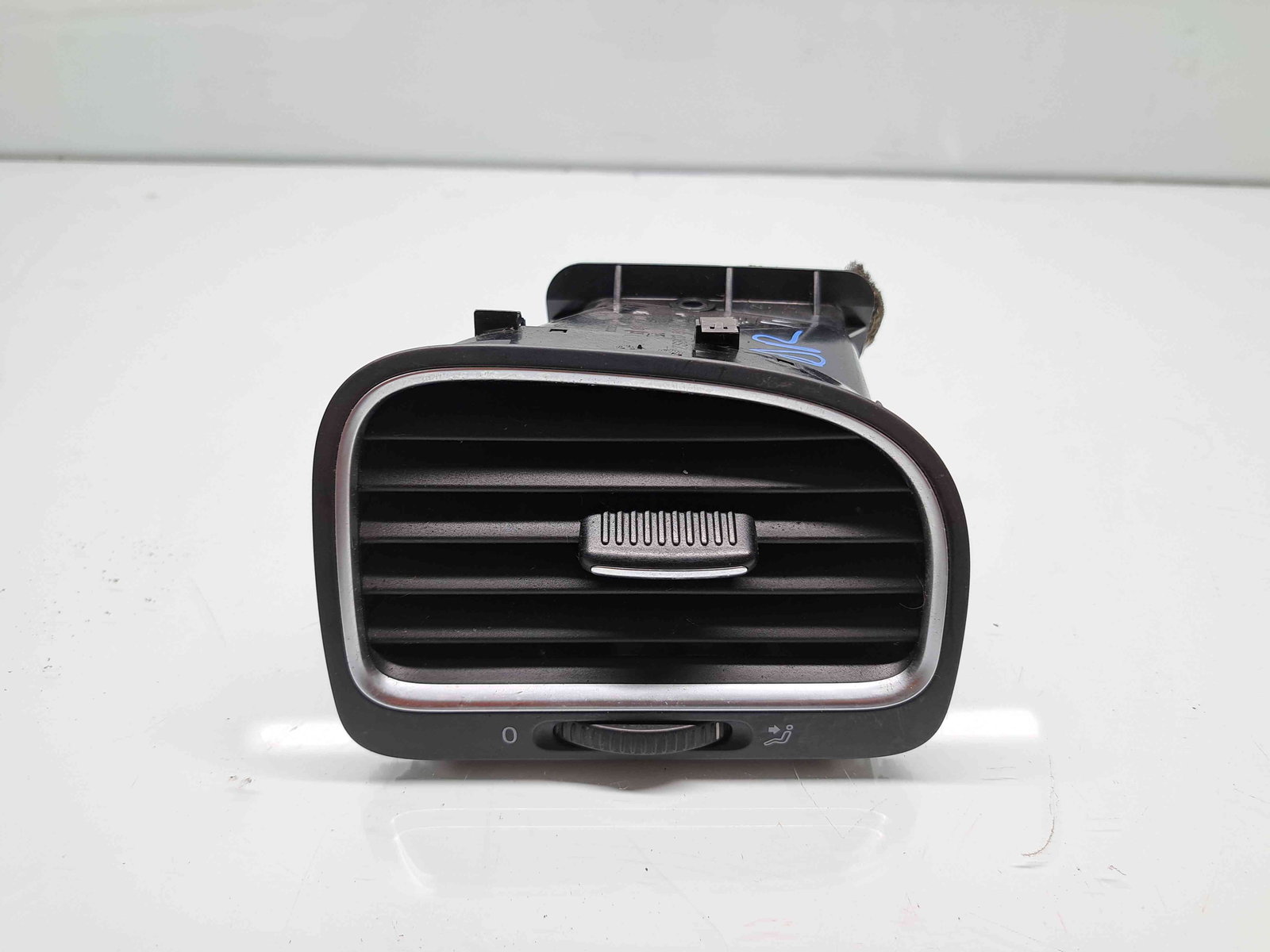 Grila aerisire dreapta Volkswagen Golf 6 (5K1) GTD [Fabr 2009-2013] 5K0819710D - imagine 1