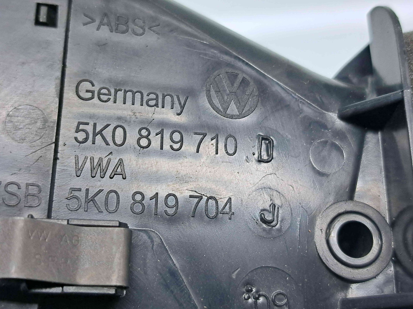 Grila aerisire dreapta Volkswagen Golf 6 (5K1) GTD [Fabr 2009-2013] 5K0819710D - imagine 4