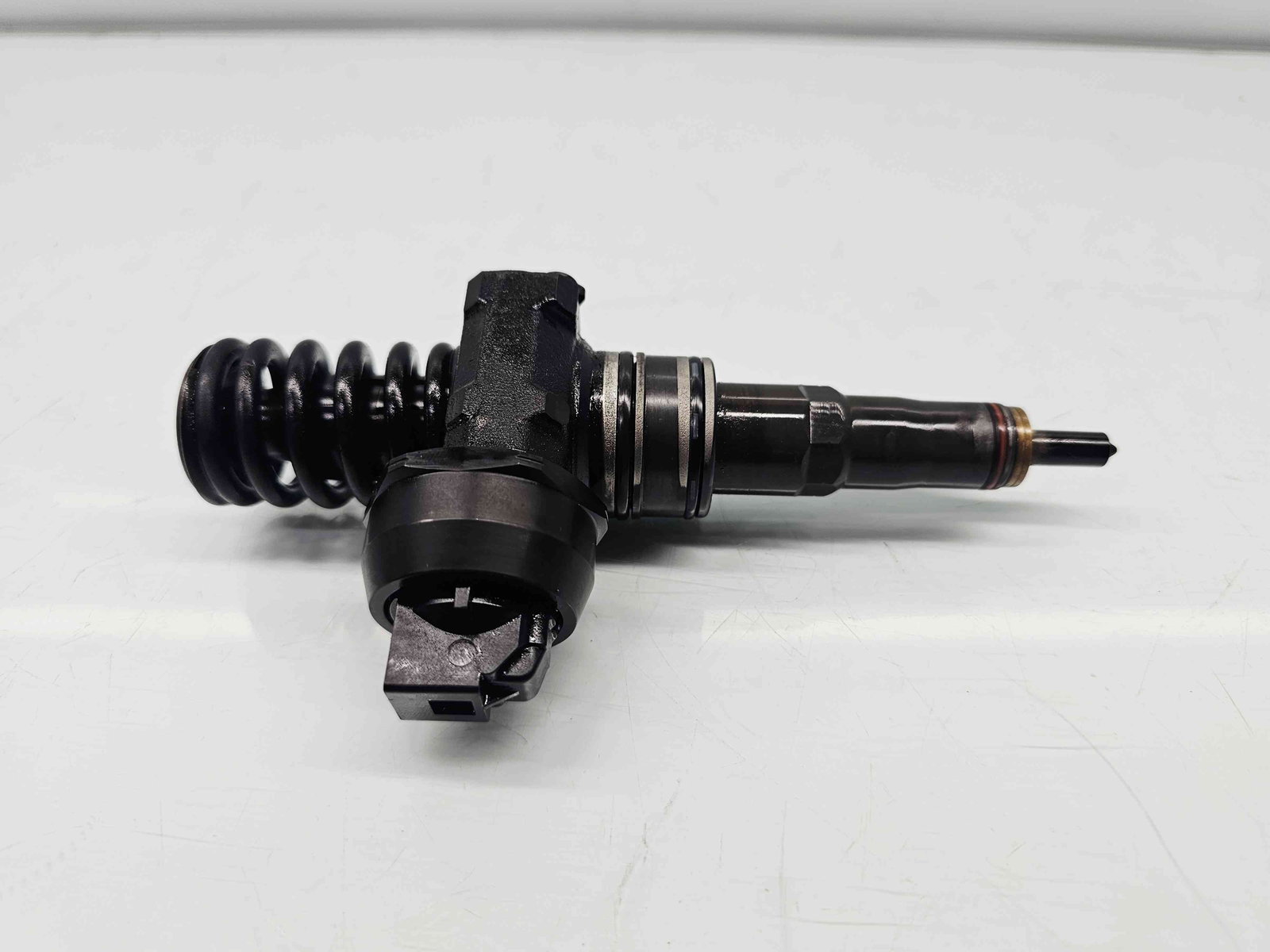 Injector Volkswagen Passat B6 Variant (3C5) [Fabr 2005-2010] 038130073BN 1.9 TDI BLS 77KW / 105CP - imagine 1