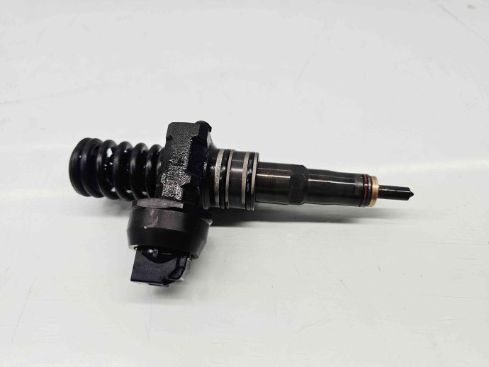 Injector Volkswagen Passat B6 Variant (3C5) [Fabr 2005-2010] 038130073BN 1.9 TDI BLS 77KW / 105CP