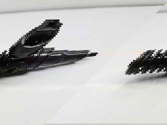 Injector Volkswagen Passat B6 Variant (3C5) [Fabr 2005-2010] 038130073BN 1.9 TDI BLS 77KW / 105CP