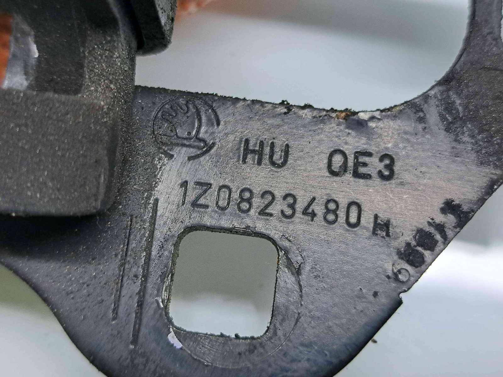 Maner deschidere capota Skoda Octavia 2 Combi (1Z5) [Fabr 2004-2013] Facelift 1Z0823480 - imagine 3