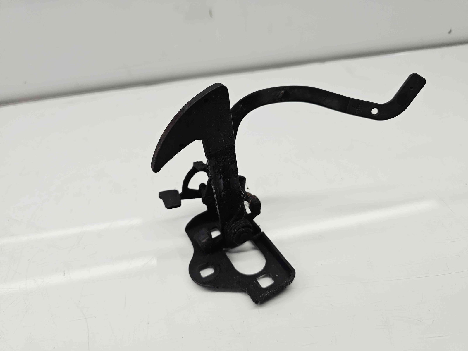 Maner deschidere capota Skoda Octavia 2 Combi (1Z5) [Fabr 2004-2013] Facelift OEM - imagine 2