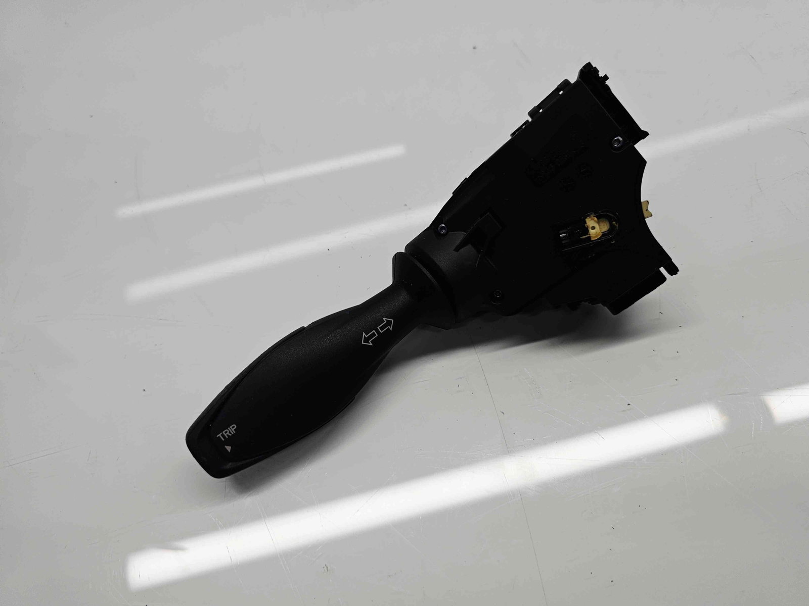 Maneta semnalizare Ford Fiesta 6 facelift [Fabr 2008-2019] 8A6T-13335-BC - imagine 2