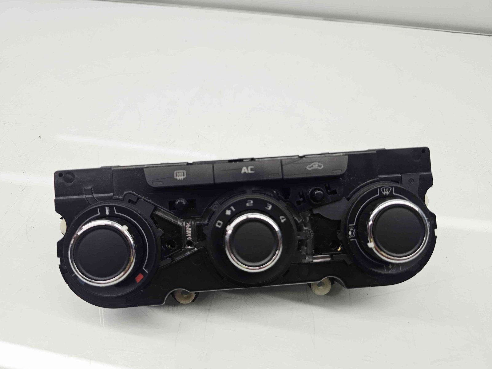 Panou comanda clima Skoda Octavia 2 Combi (1Z5) [Fabr 2004-2013] Facelift 3T0820047R - imagine 1