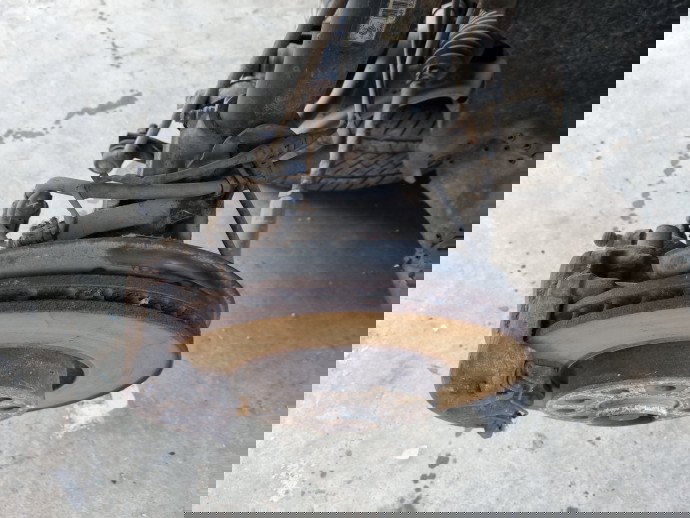 Fuzeta fata stanga Volkswagen Passat B6 Variant (3C5) [Fabr 2005-2010] 1.9  TDI BLS 77KW  / 105CP