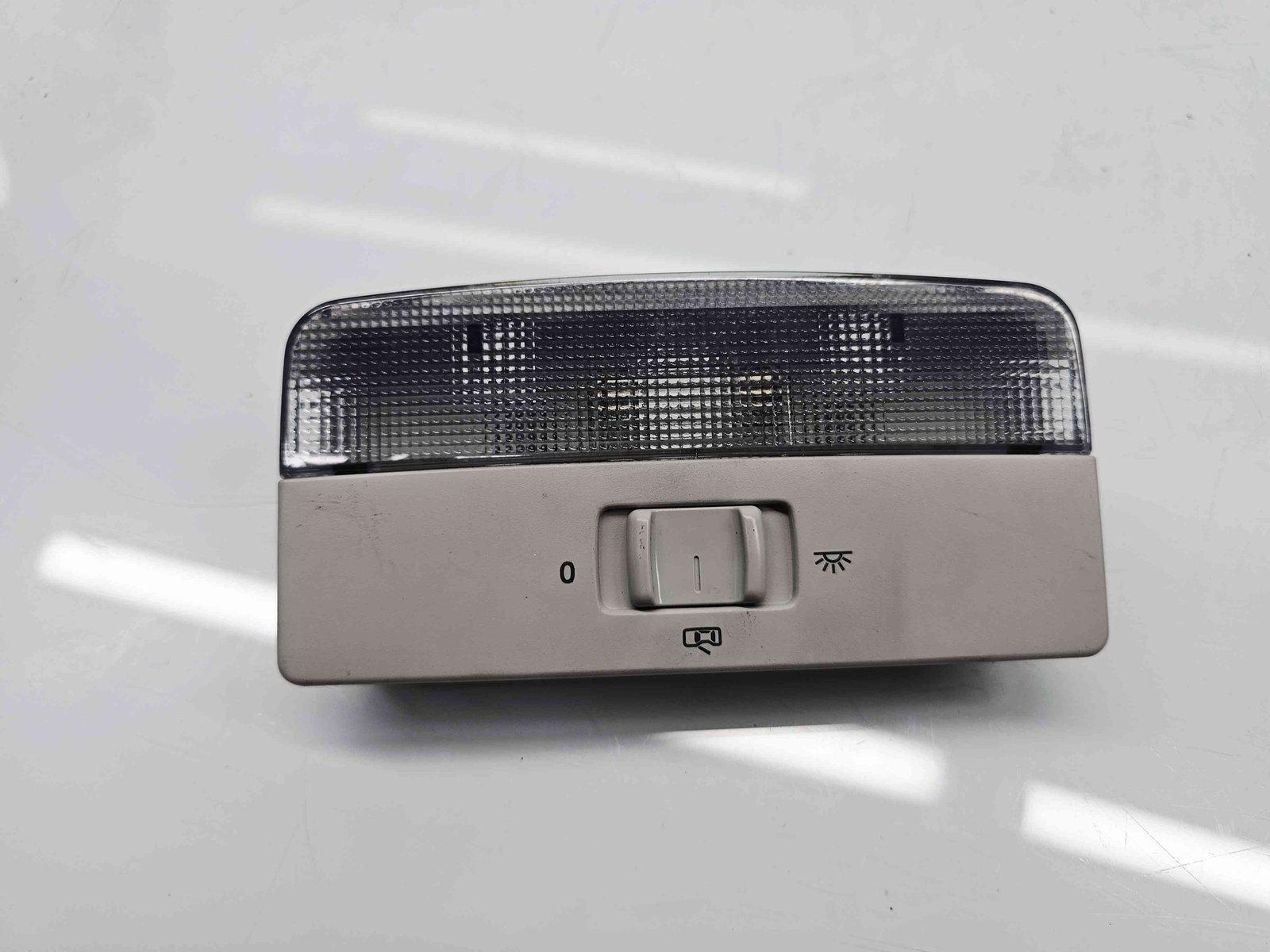 Plafoniera spate Skoda Octavia 2 Combi (1Z5) [Fabr 2004-2013] Facelift 6L0947105A - imagine 1