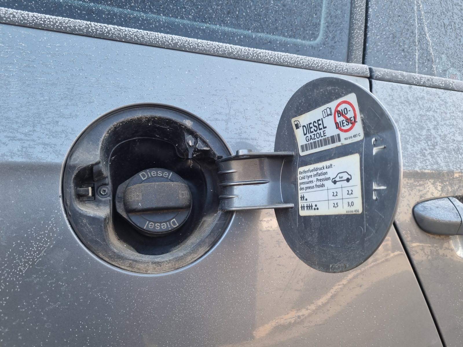 Capac rezervor Volkswagen Passat B6 Variant (3C5) [Fabr 2005-2010] OEM - imagine 2