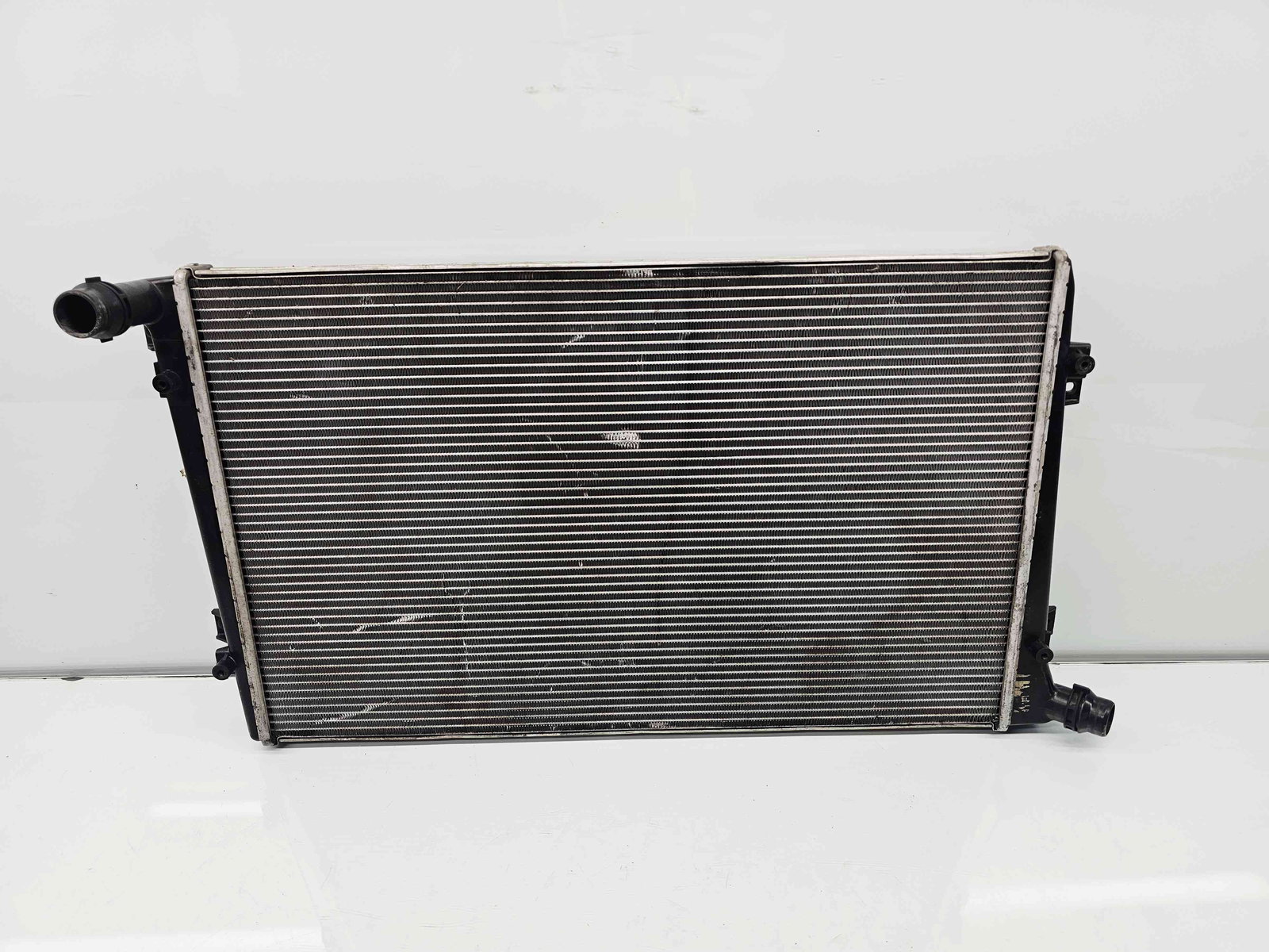 Radiator apa Volkswagen Passat B6 Variant (3C5) [Fabr 2005-2010] OEM 1.9 TDI BLS 77KW / 105CP - imagine 1