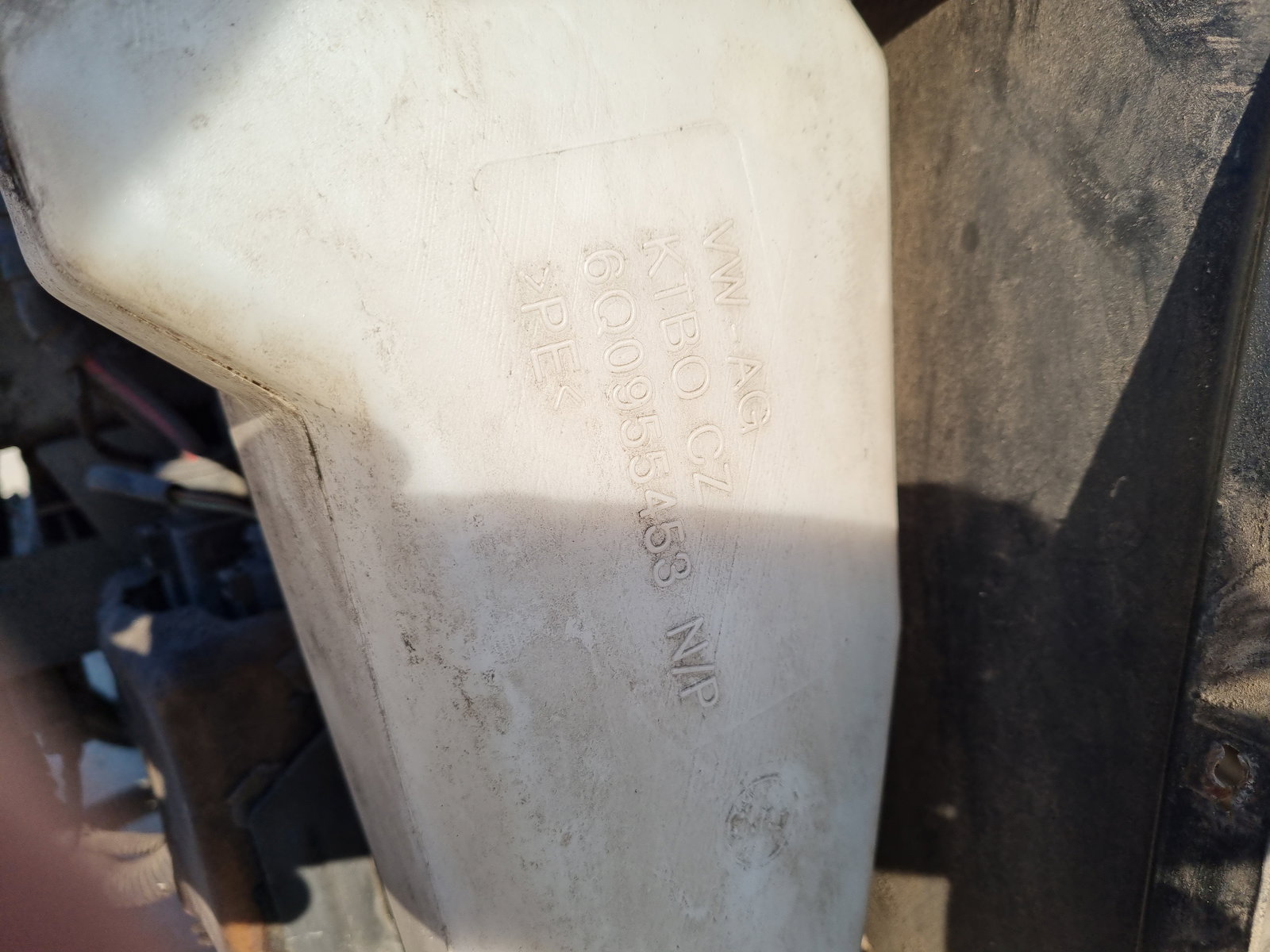 Vas lichid parbriz Skoda Fabia 1 (6Y2) [Fabr 1999-2008] 6Q0955453 - imagine 4