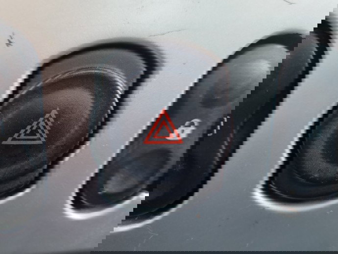  Buton avarii Dacia Logan (LS) [Fabr 2004-2012] OEM