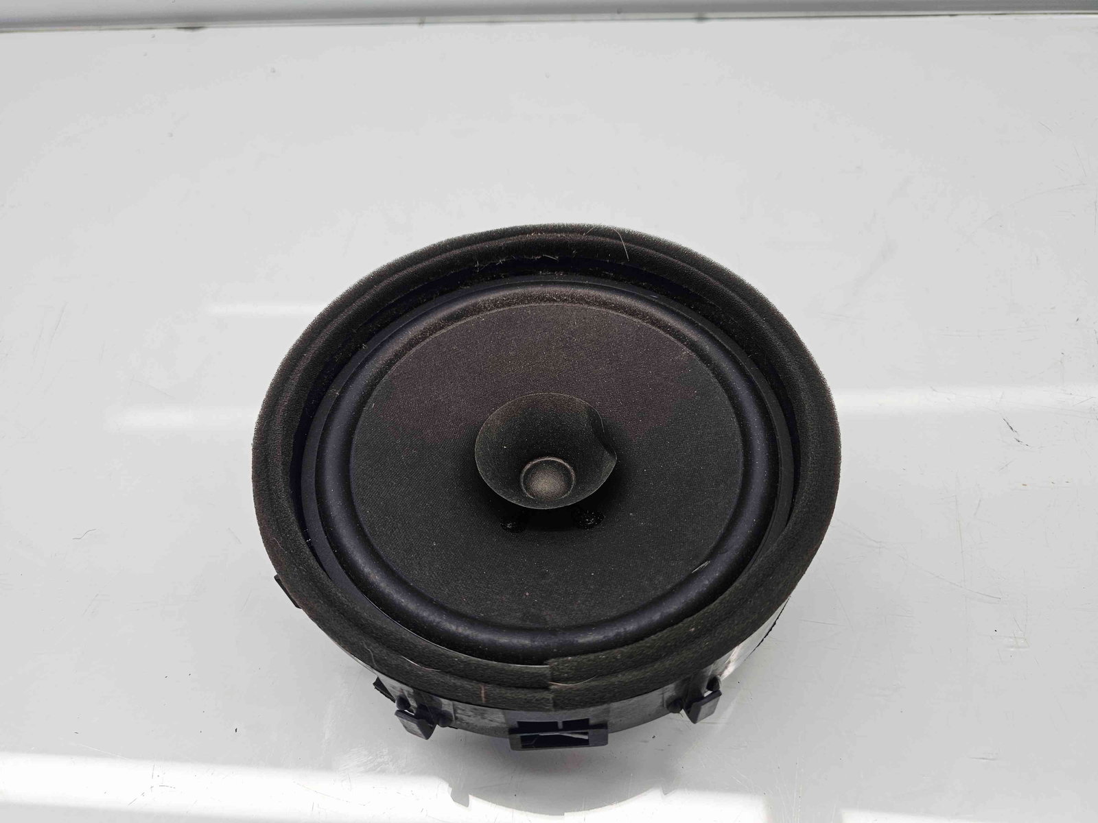 Boxa dreapta spate MITSUBISHI Outlander II [Fabr 2006-2015] 8720A017 - imagine 1