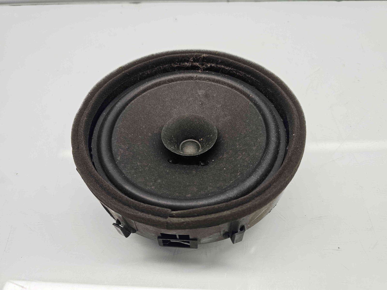 Boxa stanga spate MITSUBISHI Outlander II [Fabr 2006-2015] 8720A017 - imagine 1