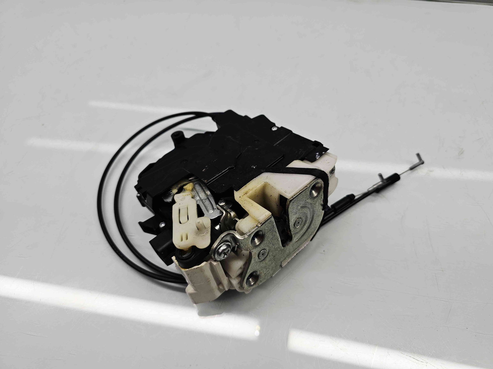 Broasca usa dreapta spate MITSUBISHI Outlander II [Fabr 2006-2015] OEM - imagine 3