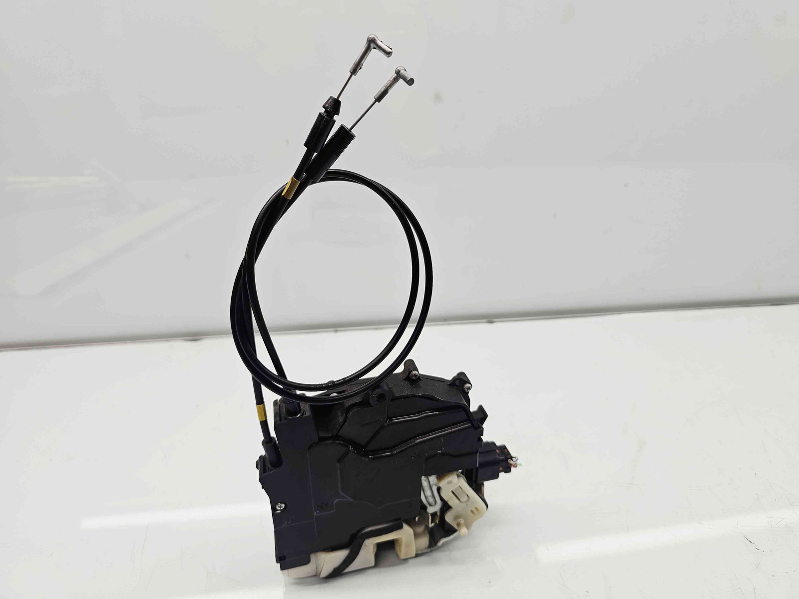 Broasca usa stanga spate MITSUBISHI Outlander II [Fabr 2006-2015] OEM - imagine 1