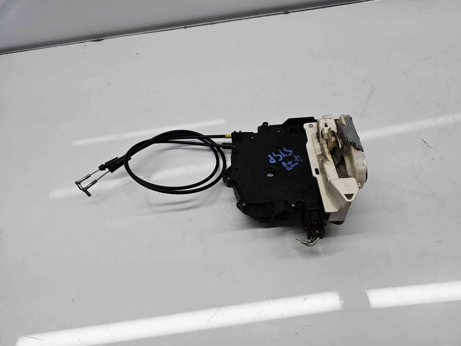 Broasca usa stanga spate MITSUBISHI Outlander II [Fabr 2006-2015] OEM - imagine 3