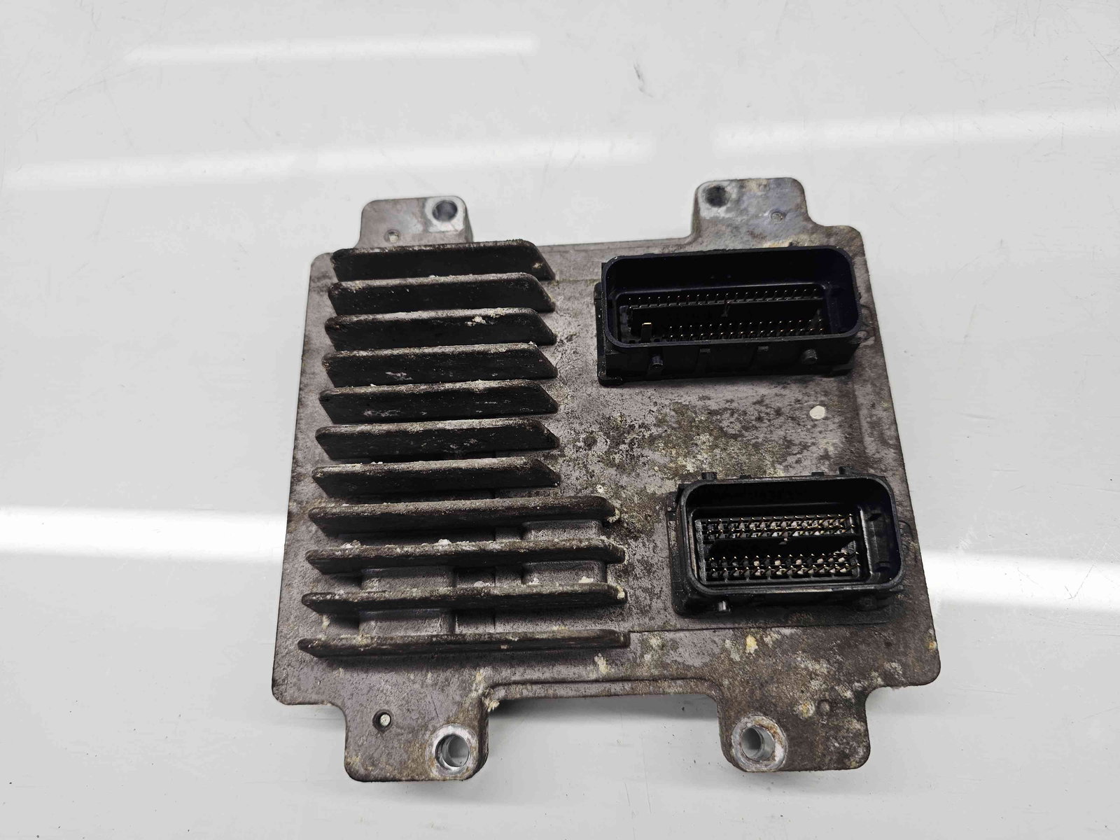 Calculator motor ECU Opel Astra J [Fabr 2009-2015] 12639891 1.4 Benz A14XER 74KW / 100CP - imagine 2