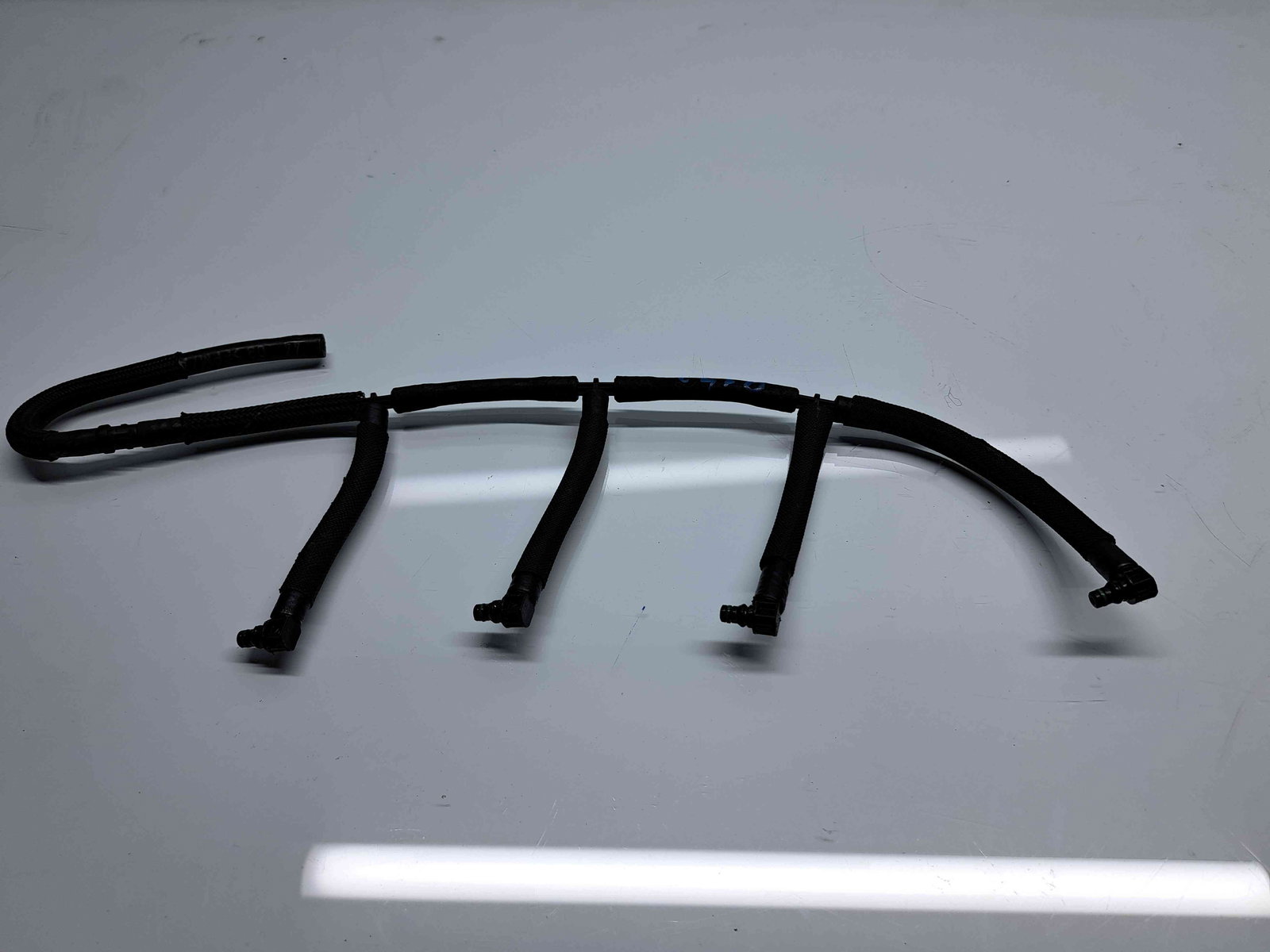 Conducta retur injectoare Volkswagen Golf 6 (5K1) [Fabr 2009-2013] OEM 1.6 TDI CAYB 66KW / 90CP - imagine 1