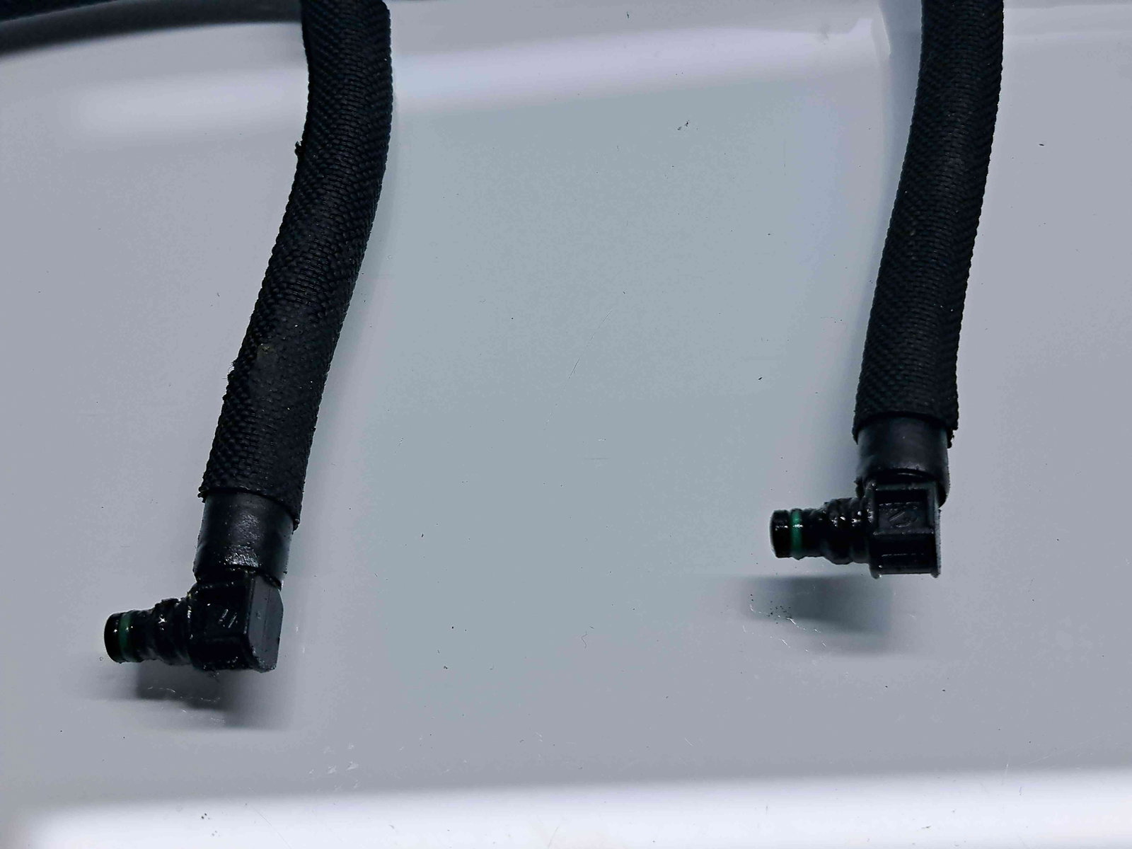 Conducta retur injectoare Volkswagen Golf 6 (5K1) [Fabr 2009-2013] OEM 1.6 TDI CAYB 66KW / 90CP - imagine 3