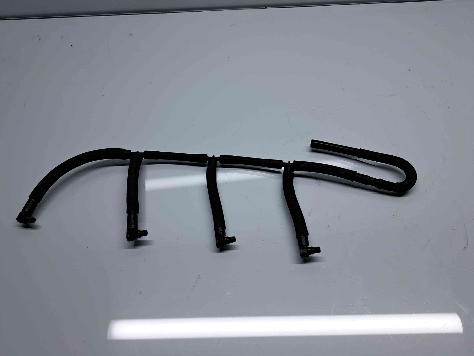 Conducta retur injectoare Volkswagen Golf 6 (5K1) [Fabr 2009-2013] OEM 1.6 TDI CAYB 66KW / 90CP - imagine 4