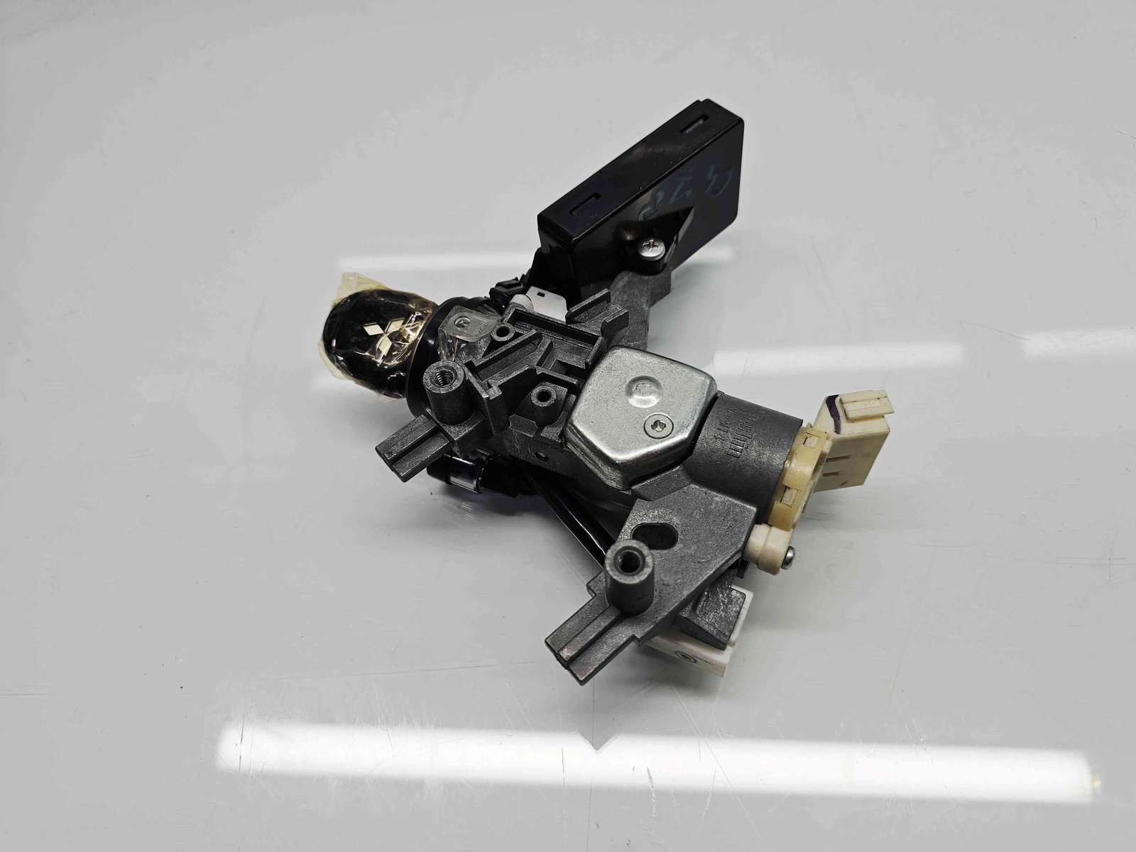 Contact cu cheie MITSUBISHI Outlander II [Fabr 2006-2015] OEM 2.0 BSY103KW / 140CP - imagine 1