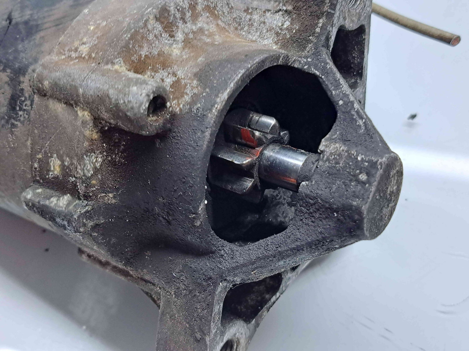 Electromotor 8 dinti Dacia Logan (LS) [Fabr 2004-2012] 8200240477 1.6 B K4M-F677KW / 105CP - imagine 5