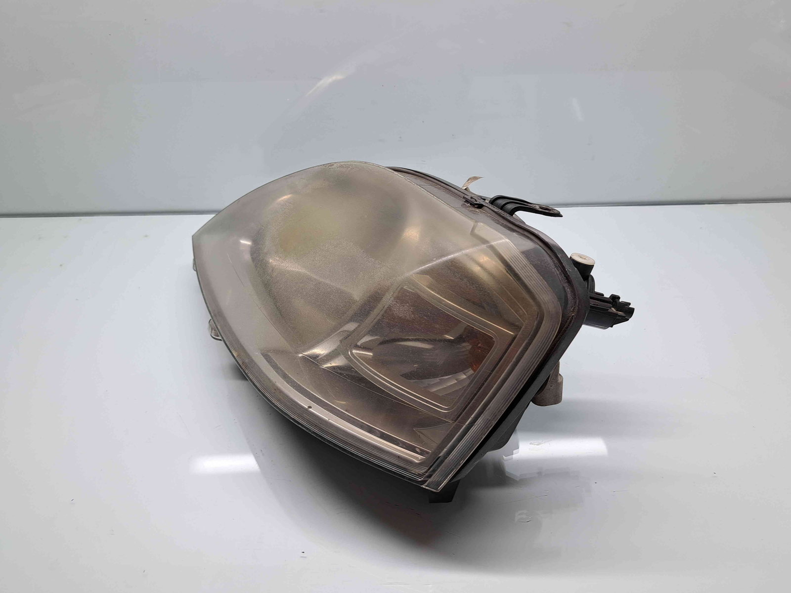 Far stanga Dacia Logan (LS) [Fabr 2004-2012] 8200744753 - imagine 3