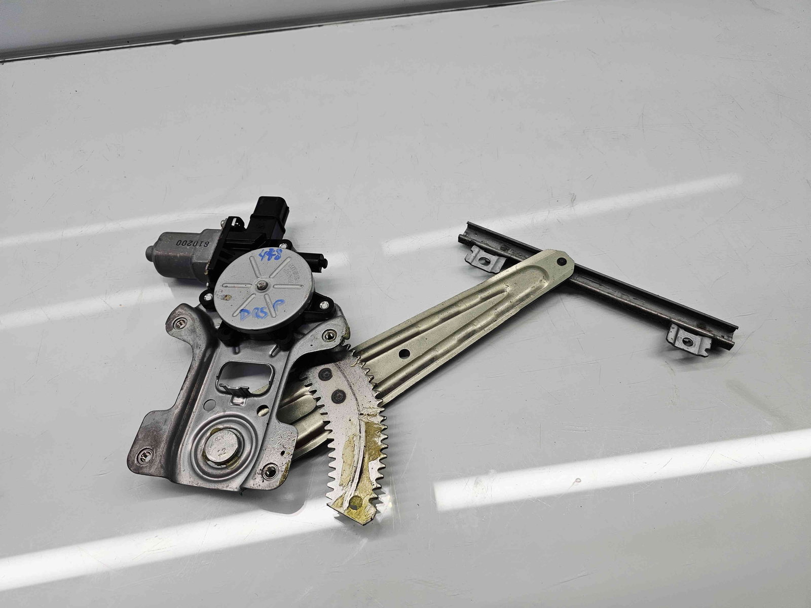 Macara electrica geam dreapta spate MITSUBISHI Outlander II [Fabr 2006-2015] 5713A085 - imagine 1