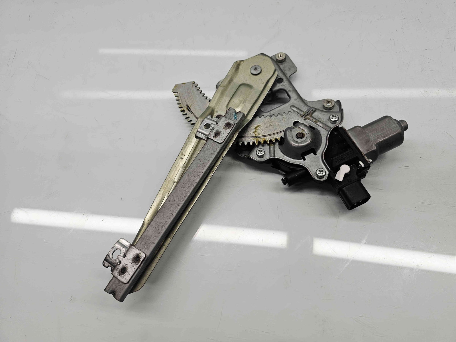 Macara electrica geam stanga spate MITSUBISHI Outlander II [Fabr 2006-2015] 5713A086 - imagine 3