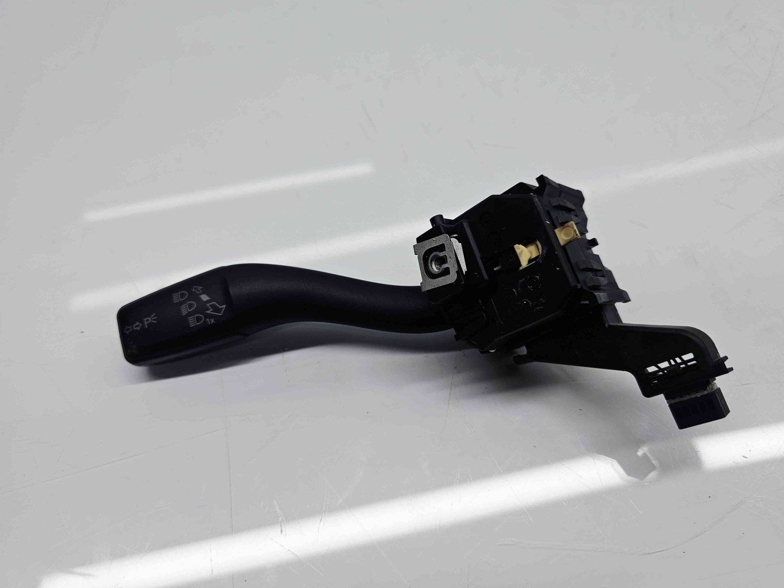 Maneta semnalizare Audi A3 Sportback (8PA) [Fabr 2004-2013] Facelift 8P0953513E