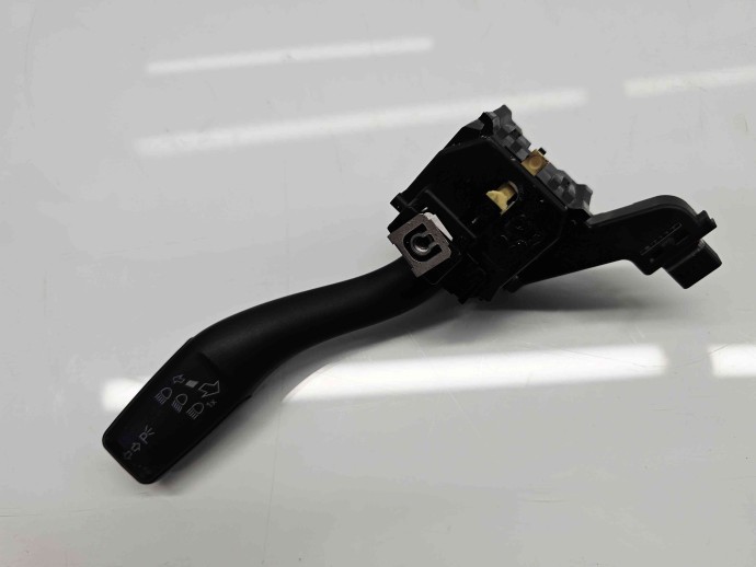  Maneta semnalizare Audi A3 Sportback (8PA) [Fabr 2004-2013] Facelift 8P0953513E