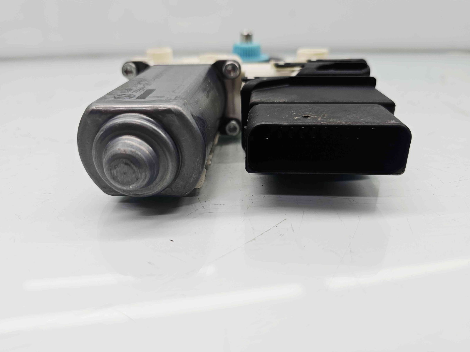 Motoras geam dreapta spate Skoda Octavia 2 (1Z3) [Fabr 2004-2013] 1K959704J - imagine 3