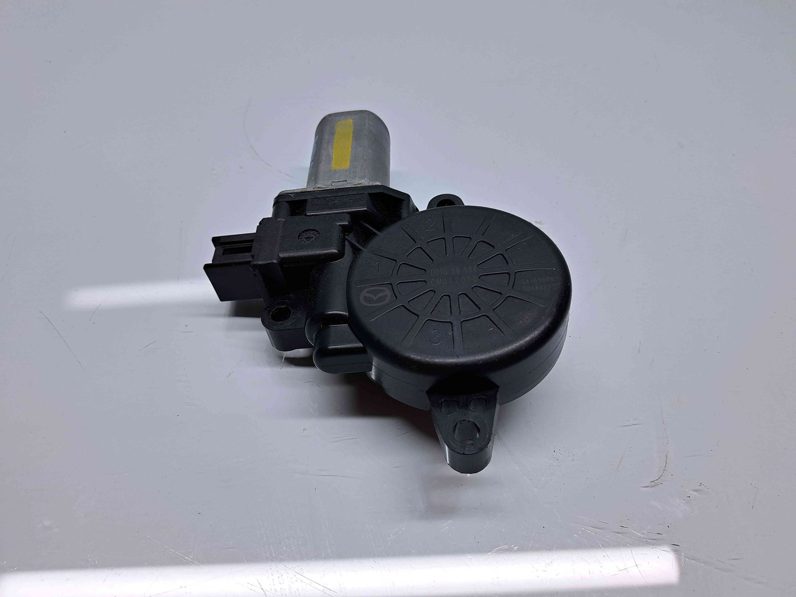 Motoras geam dreapta spate MAZDA 3 II Hatchback Facelift [Fabr 2011-2013] D01G5858X - imagine 2