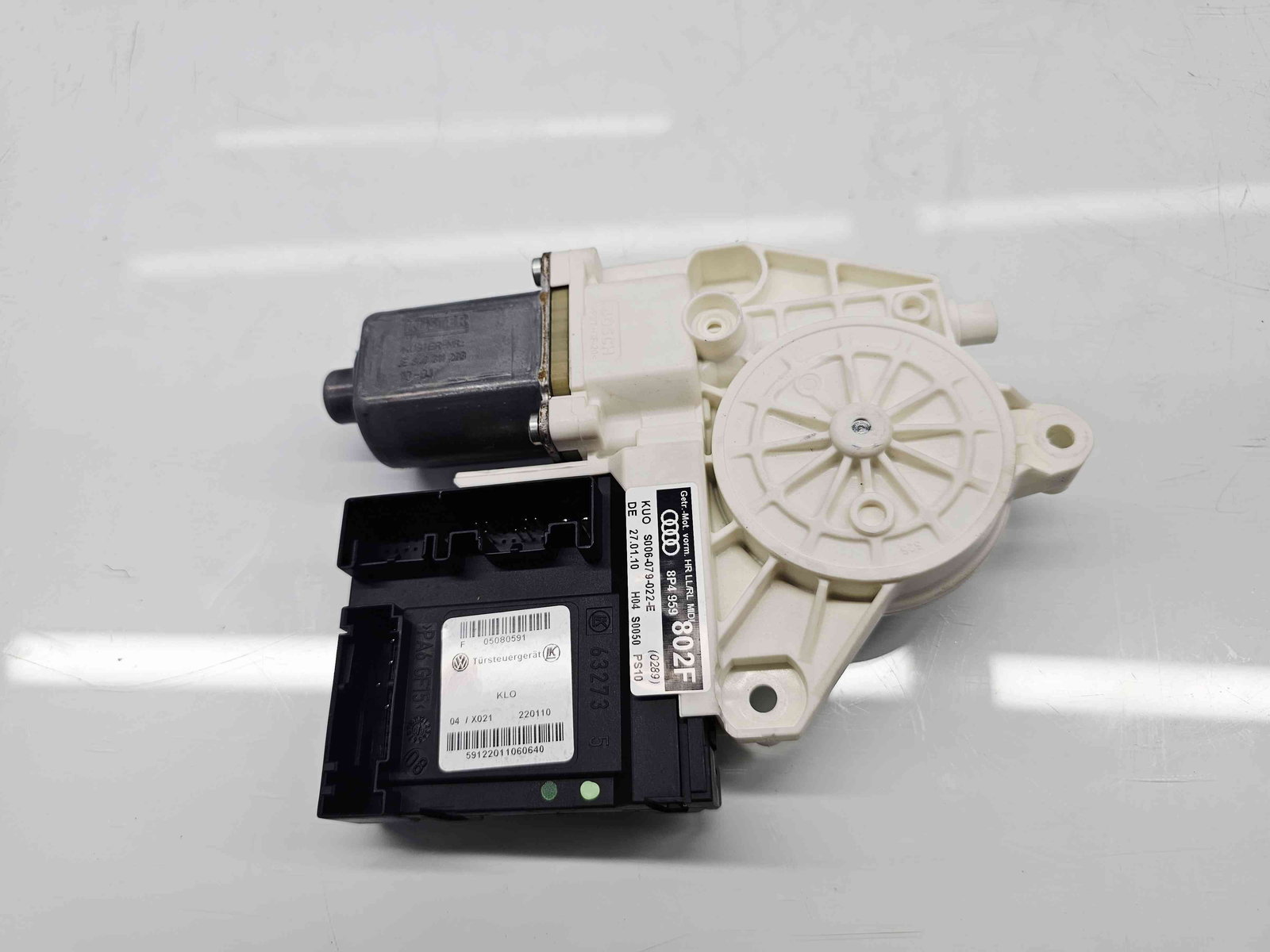 Motoras geam dreapta spate Audi A3 Sportback (8PA) [Fabr 2004-2013] Facelift 8P4959802F - imagine 3