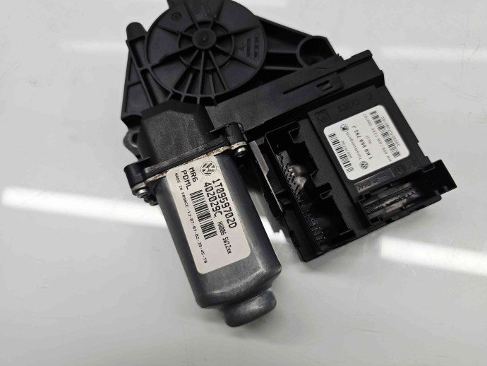 Motoras geam stanga fata Skoda Octavia 2 (1Z3) [Fabr 2004-2013] 1T0959702D