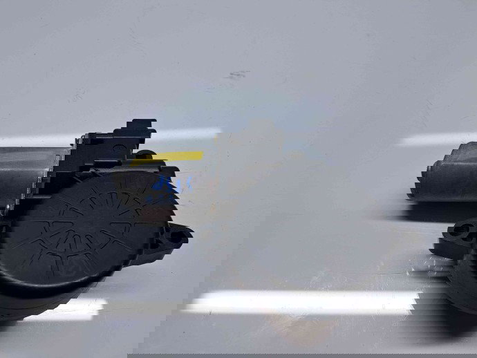 Motoras geam stanga spate MAZDA 3 II Hatchback Facelift [Fabr 2011-2013] D01G5958X