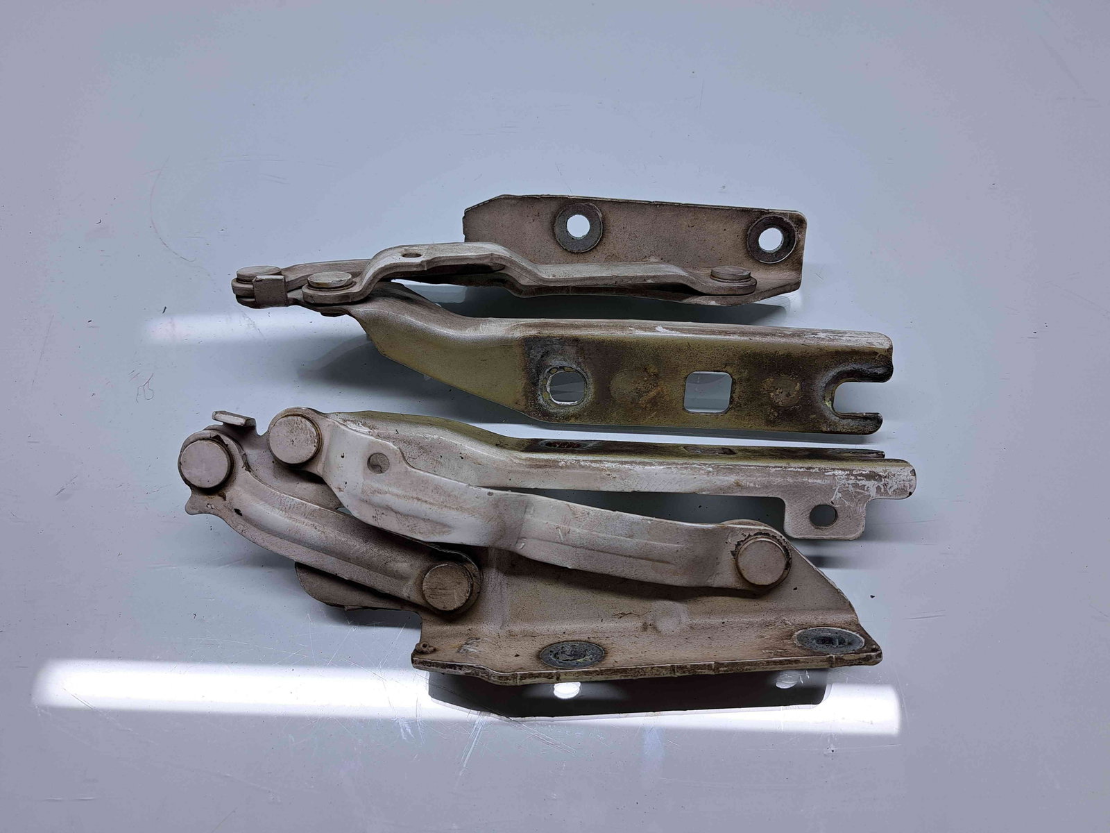 Set balamale capota Volkswagen Golf 6 (5K1) GTD [Fabr 2009-2013] 5K0823302B / 5K0823301B - imagine 3